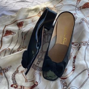 Gorgeous black patent Ferragamo Blue-bell slides like new